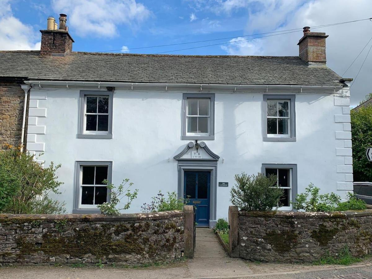 Stunning 4-Bed Grade II House In The Lake District Wigton Eksteriør billede